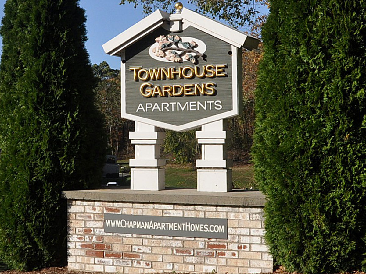 Townhouse Gardens EntranceSign